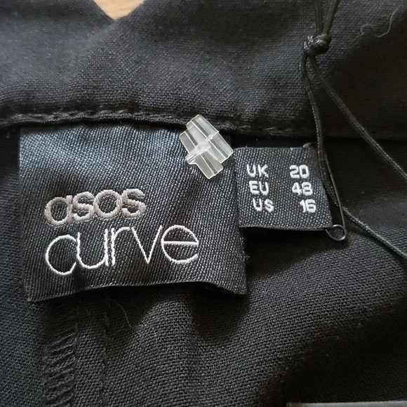 SOLD - Picture 5 of 11